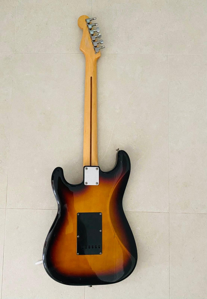 Fender ‘Silver Series’ -Japan Squire strat -Vintage