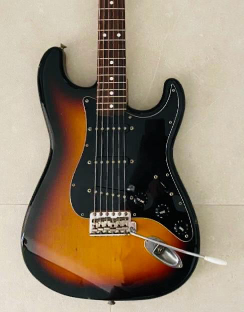 Fender ‘Silver Series’ -Japan Squire strat -Vintage