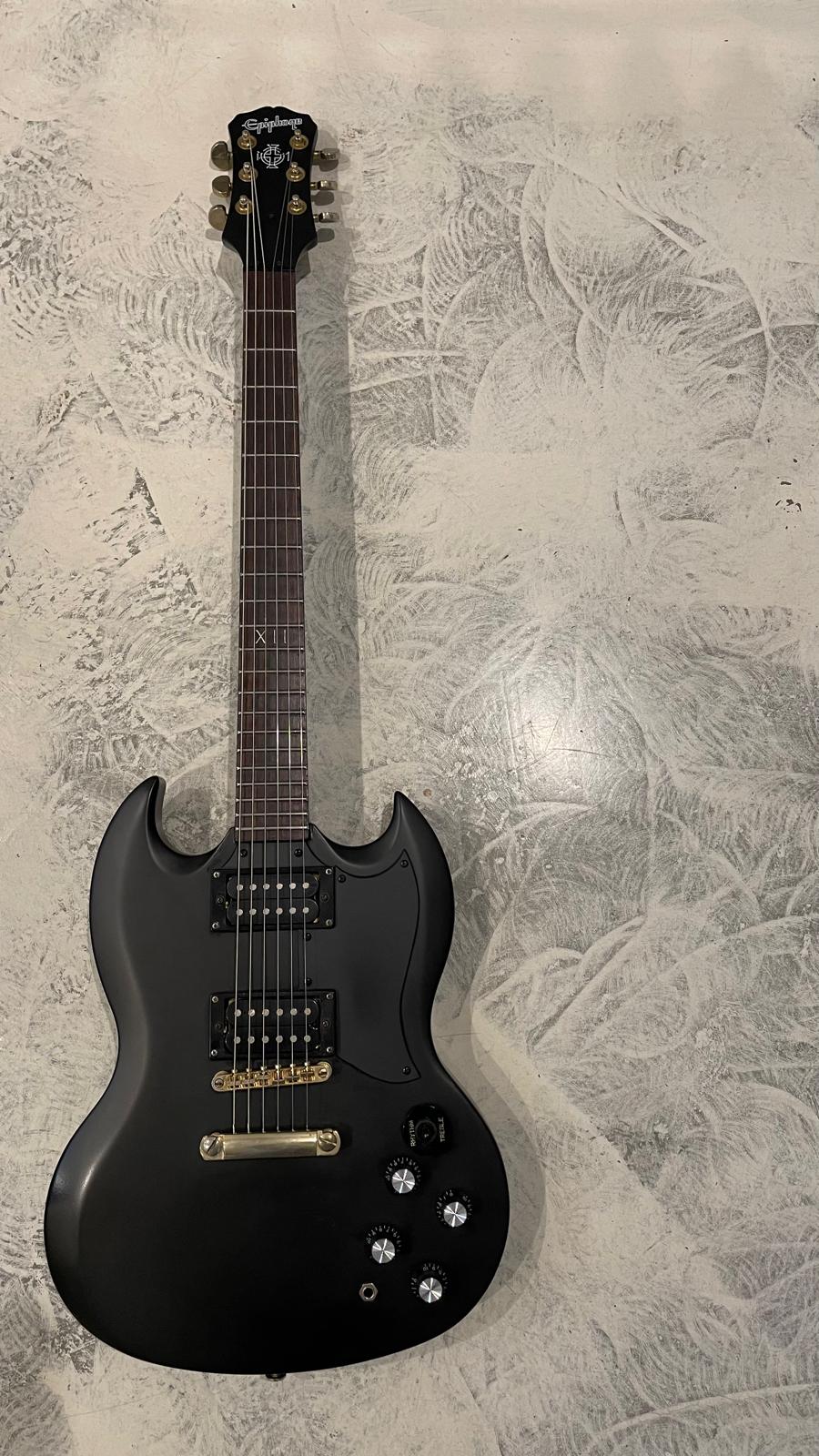 (新品同様) Epiphone SG Gothic G-400 ブラック色 Epiphone Goth G-400 - Satin Black | Sweetwater