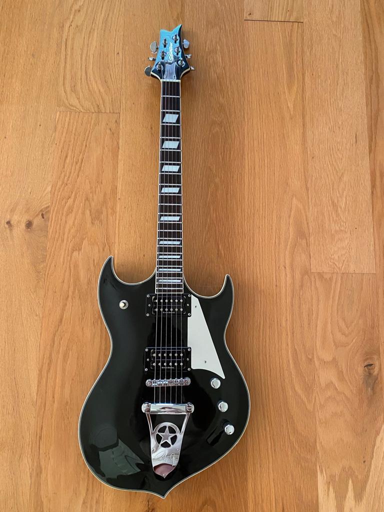 Silvertone ‘Paul Stanley’ Signature